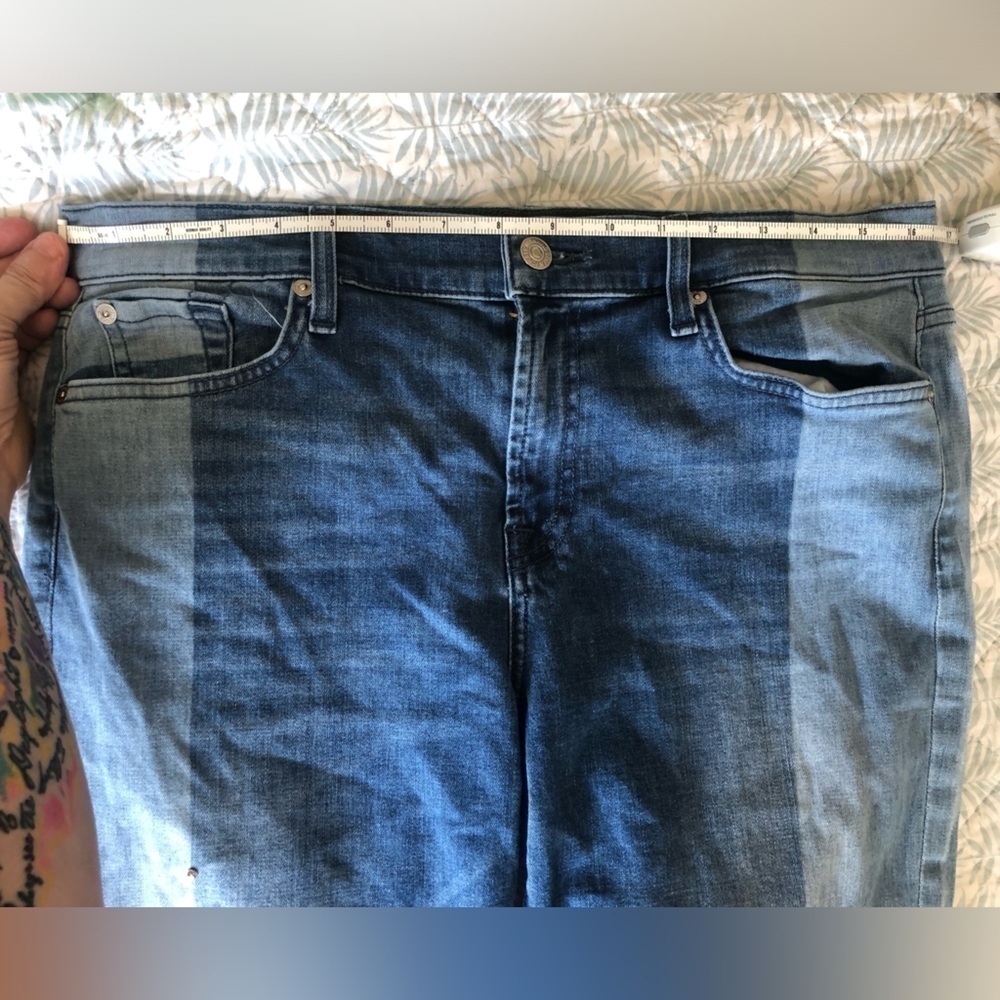 7 for All Mankind size 32. - Picture 10 of 11
